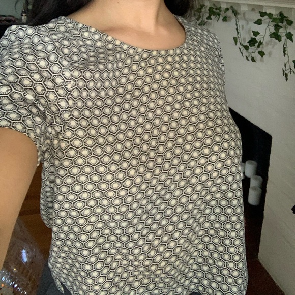 Cute work top - Picture 2 of 5